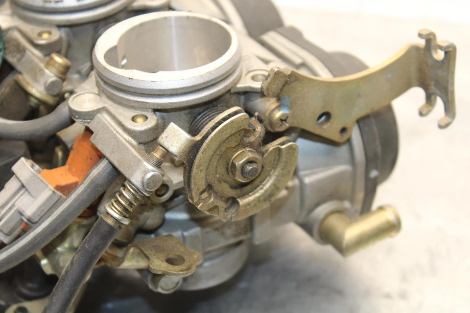 Yamaha YZF R6S 2007 inyectores de combustible principales/cuerpos del acelerador 5SL-13750-00-00 BB594 Foto 4 de 4