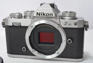 Nikon Caméra numérique sans miroir Z fc BODY ONLY Zfc