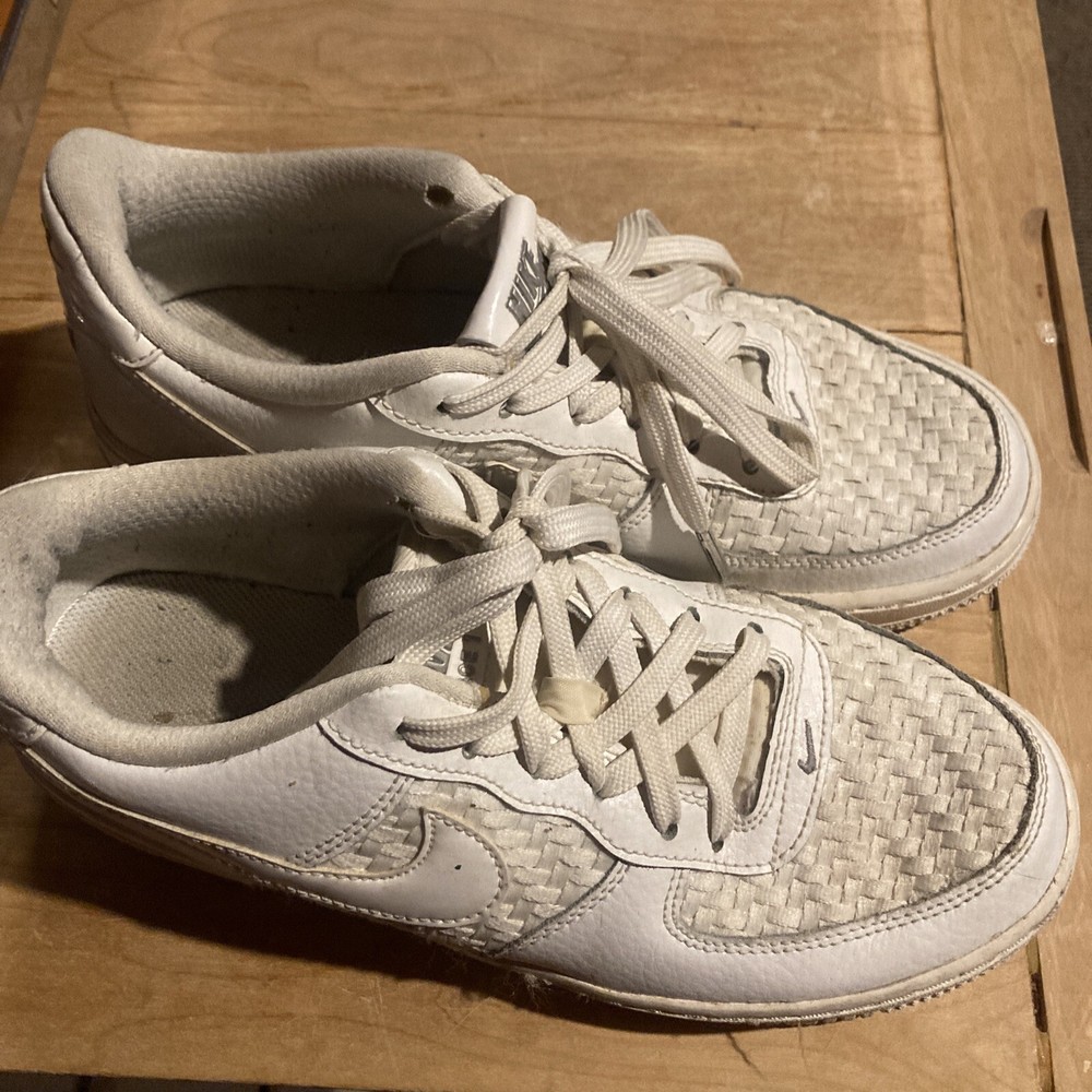 Nike Air Force 1 Low 07 White in Size 6.5