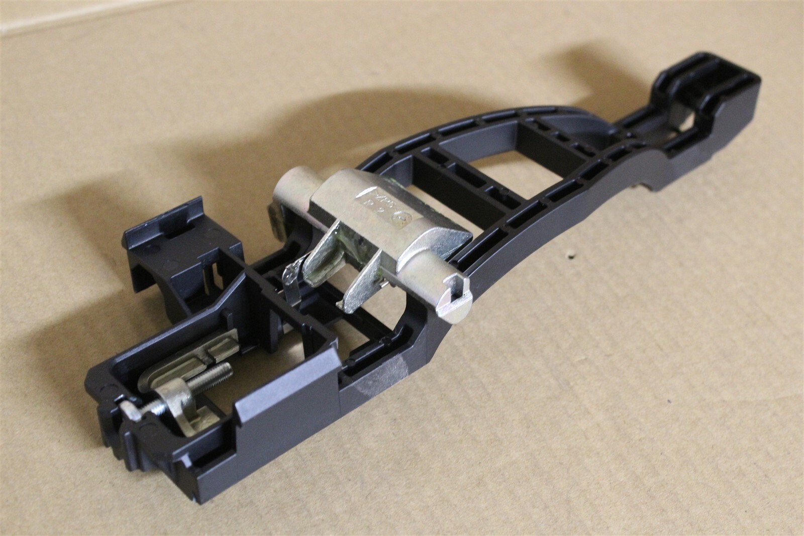 Genuine Ford MONDEO Mk4 Rear Door Lock Handle Reinforcement  