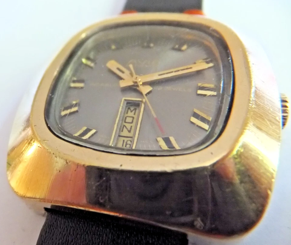 Reloj de pulsera automático Avia Gentleman 1974 - Movimiento 25 Jewel Cal 909 - Funciona Foto 4 de 4