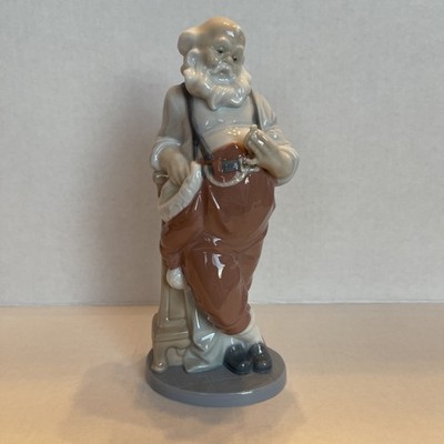 Lladro 6779 Santa's Busiest Hour Retired Mint Condition! Original Red Box! RARE