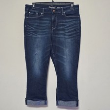 Levi Women's Jeans 16 Blue Signature By Levi Strauss  Co Modern Capri 0536