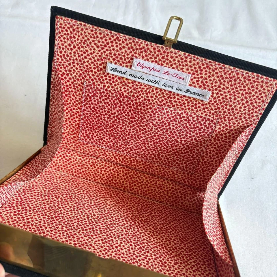 Bolso sin asas estilo libro Olympia Le Tan USADO buen estado Foto 3 de 4