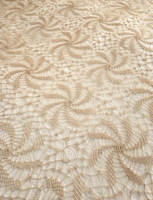 Vtg. Beautiful Crochet Lace ECRU Tablecloth SPINNING STAR Pattern PERFECT Cond.
