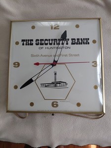 15" Pam Clock, Huntington WV.  Bubble Glass, The Security Bank of Huntington