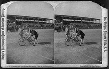 Photo:Stereographs of a League of American Wheelmen bicycle race
