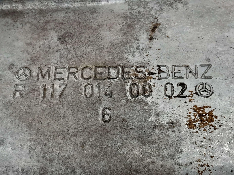Оригинальный верхний масляный поддон двигателя Mercedes Benz W107 W126 8 цилиндров 1170100313 - Изображение 2 из 4