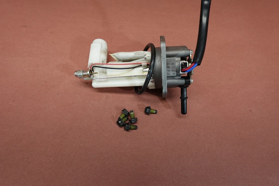 KAWASAKI ER650 ER-6N 2009-2011 BOMBA DE COMBUSTIBLE GASOLINA UNIDAD EMISORA Foto 3 de 4