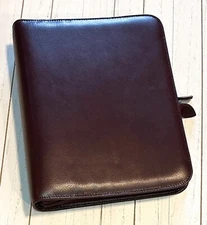 Day Timer Planner Burgundy Wine Faux Leather Grain 7 Ring Binder Zip Around 9x11