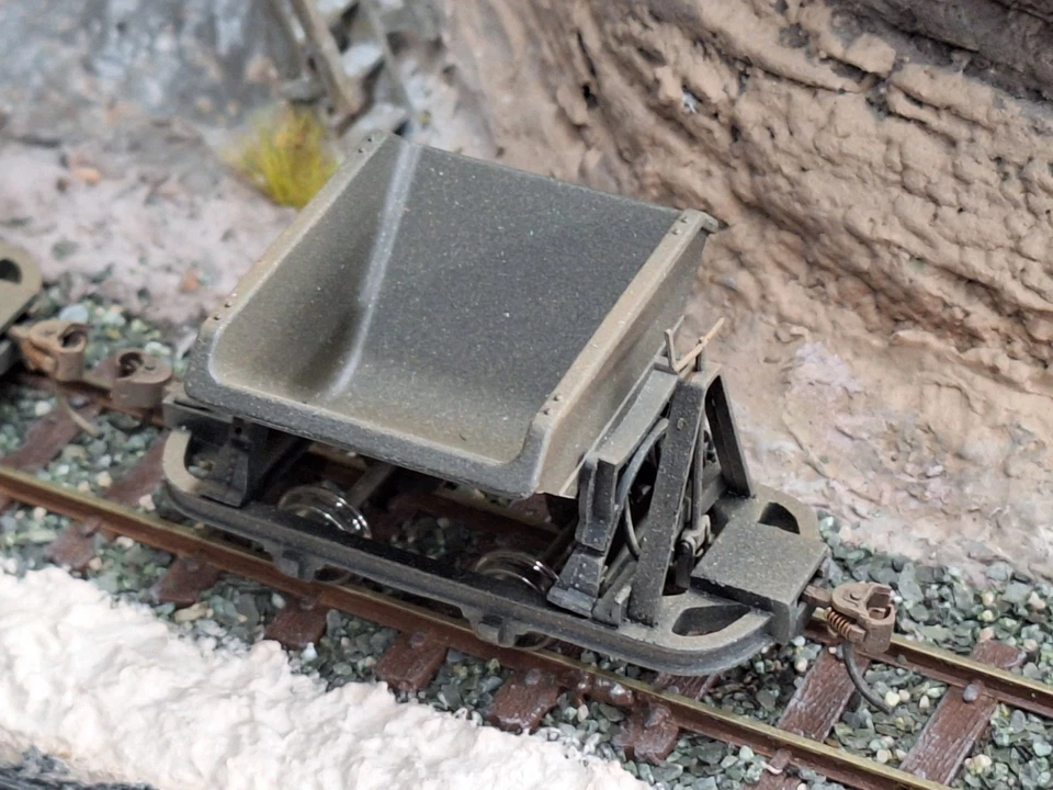 Bachmann Spectrum On30 29802 Mining & Logging Cars - V Dump Cars x3. Mint - A - Image 4 of 4