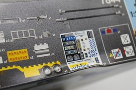 RARE ~ NISB ~ Hard to Find ~ LEGO DUPLO: Airport Rescue Truck (Item #7844)