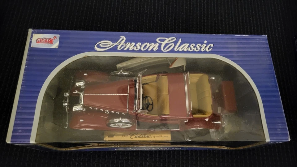 Anson Classic 1932 Cadillac Sport Phaeton 1:18 Scale - Image 3 of 4