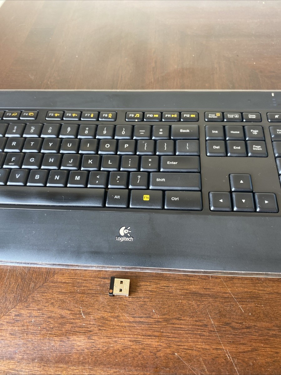 LOGITECH K800 Wireless Illuminated Keyboard (Y-R0065) with Dongle