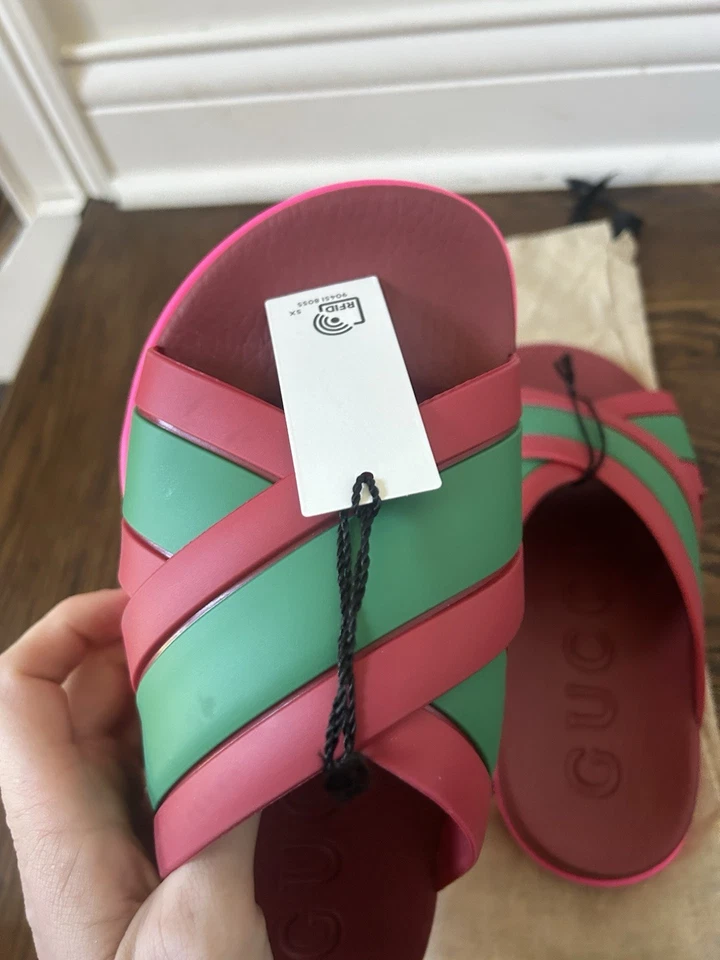 Резиновые сандалии Gucci в красно-зеленую полоску с веб-акцентом, IT 38 - Изображение 3 из 4