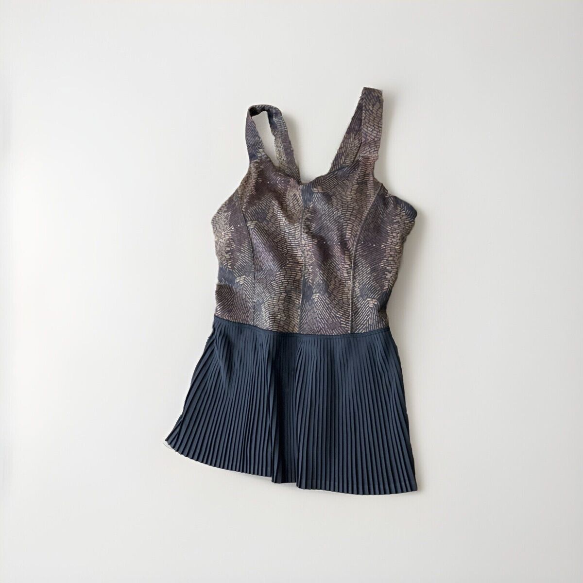 Lululemon City Tank Peplum Pleated Top Black Gold Brown Lululemon City Tank Peplum Pleated Top Black Gold Brown