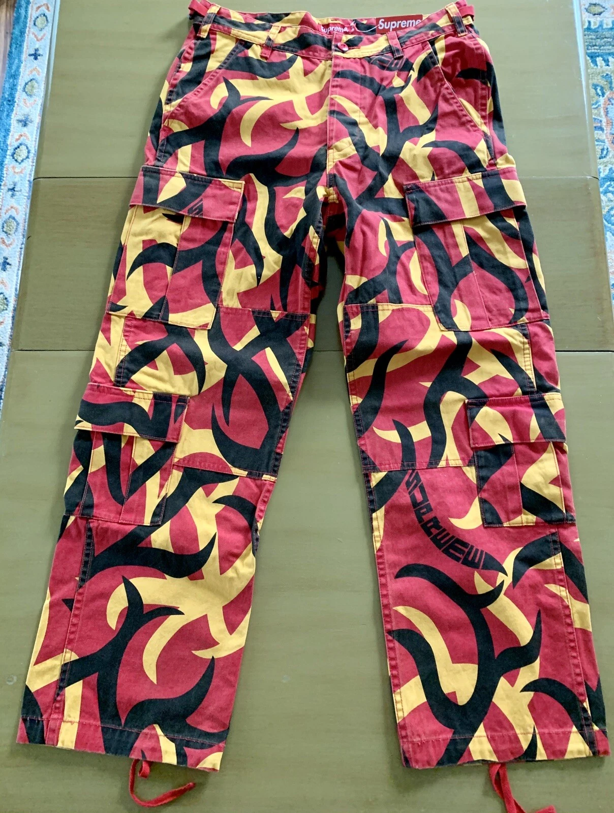Pantalon cargo tribal automne 2019 taille 30 neuf avec étiquettes difficiles à trouver