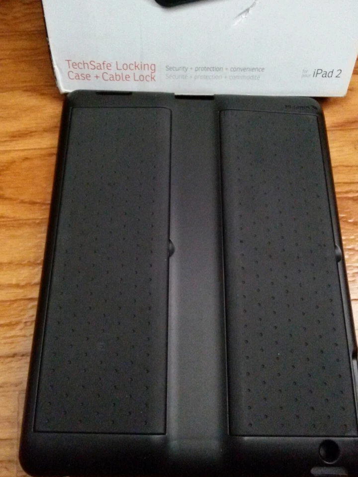 Nuevo Funda Griffin GB02533 Tech Safe Bloqueo + Cable iPad2 Negra - Precio de venta sugerido por el fabricante 79,99 Foto 2 de 4