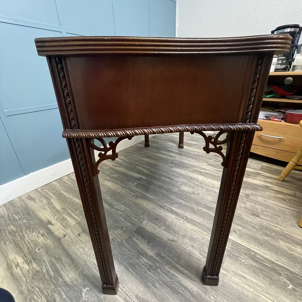 "Mesa consola The Palmer Home Collection Chippendale caoba - 56"" X 19"" x 30""" Foto 4 de 4