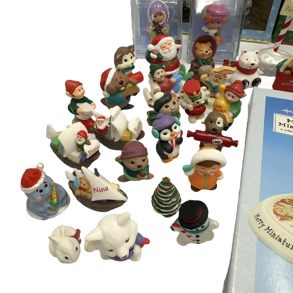 Hallmark Merry Miniatures Lot 106 Pc Figures Christmas + Display Base - Image 2 of 4