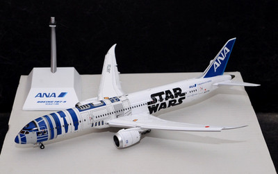 **RARE** JC Wings 1/200 ANA Star Wars JA873A Boeing 787-9  R2-D2 FLAPS DOWN