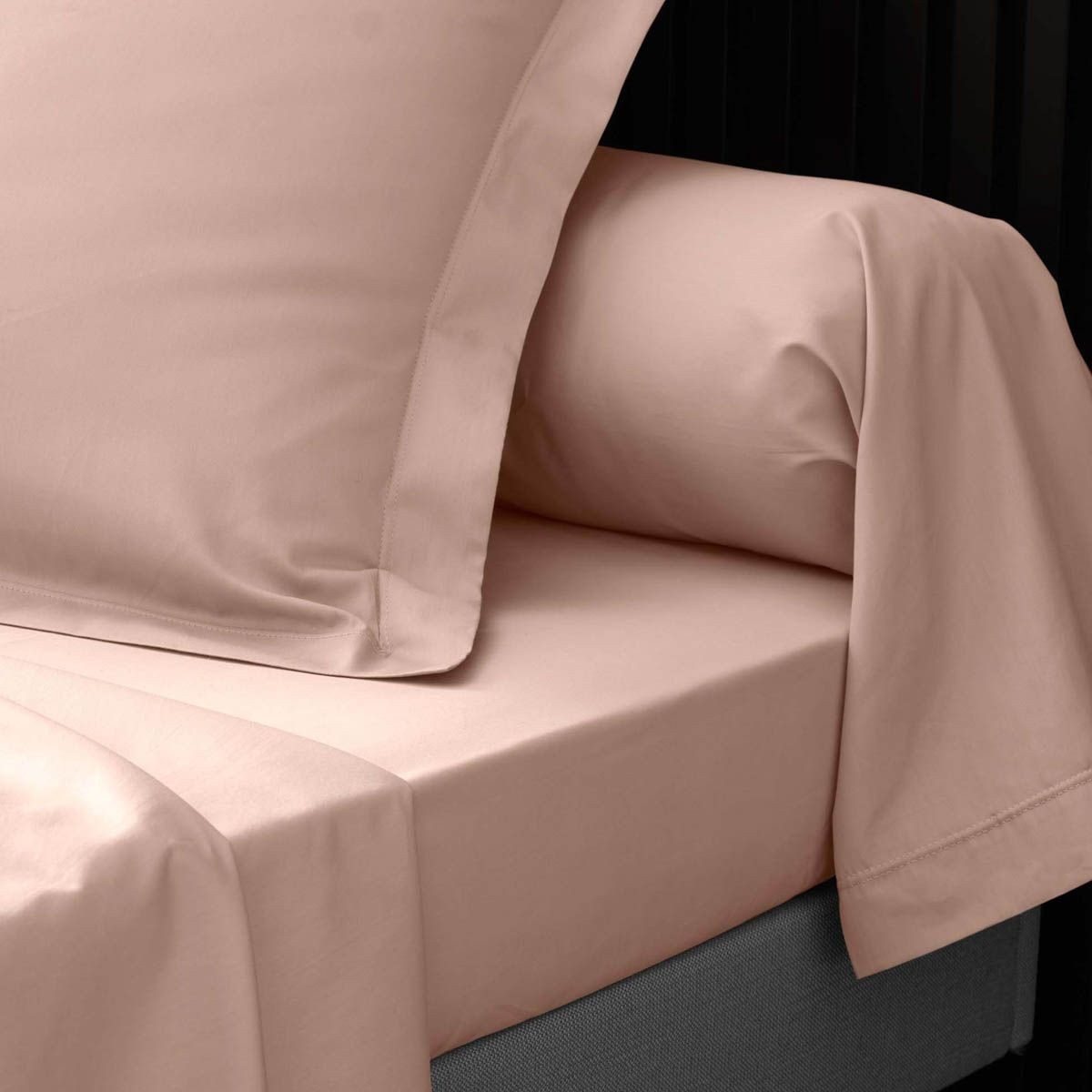 Drap plat Percaline 240x300cm coloris nude pour une chambre cocooning