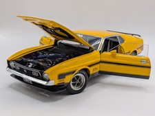 AUTOart 1/18 MILLENNIUM FORD MUSTANG MACH I FASTBACK 1971 YELLOW 72821