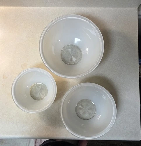 Pyrex White Mixing Bowls With Clear Bottoms Set Of 3 Nesting Bowls 325 323 322