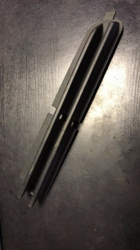 BMW E46 Stoßstange vorne rechts Abdeckung Blende Gitter 8226612 51118226612