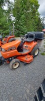 Kubota lawn tractor with grass catcher