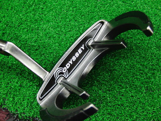 Odyssey White Ice Sabertooth 2 Right-Handed Putter 34in