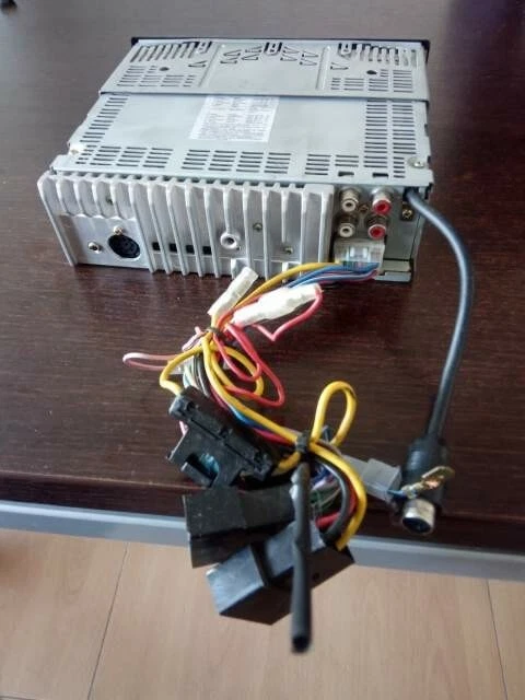 Autoradio Alpine CDM-9803 car CD receiver in-dash unit Full-DIN - Immagine 2 di 4