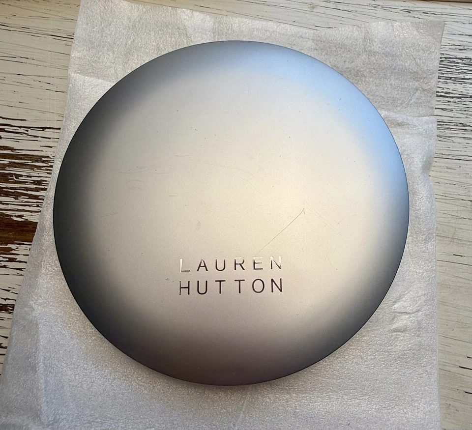 Lauren Hutton Good Stuff Yellow Medium Face Disc Makeup Palette NEW - Image 2 of 4