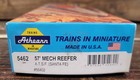 Athearn HO Scale 57' Mech Reefer ATSF Santa Fe (56402) — photo 7