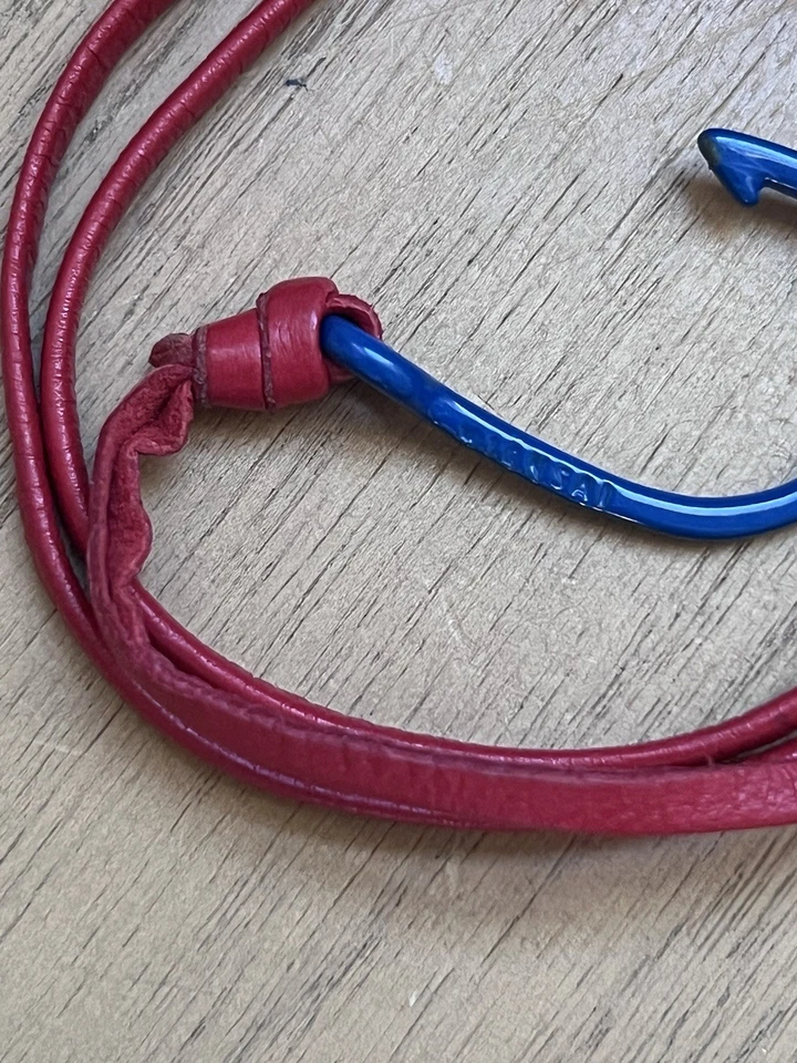 Pulsera Miansai Gancho Marítimo Gancho Cuerda, Rojo Foto 4 de 4