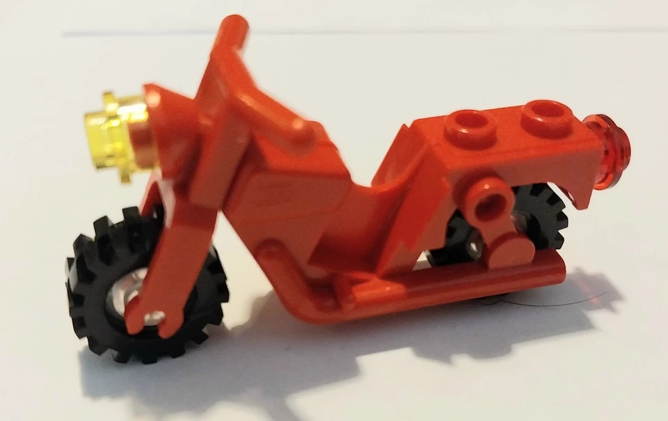 Vintage Lego Classic Town Motorcycle Rare Headlight Taillight Bike Red Original - Image 2 of 4