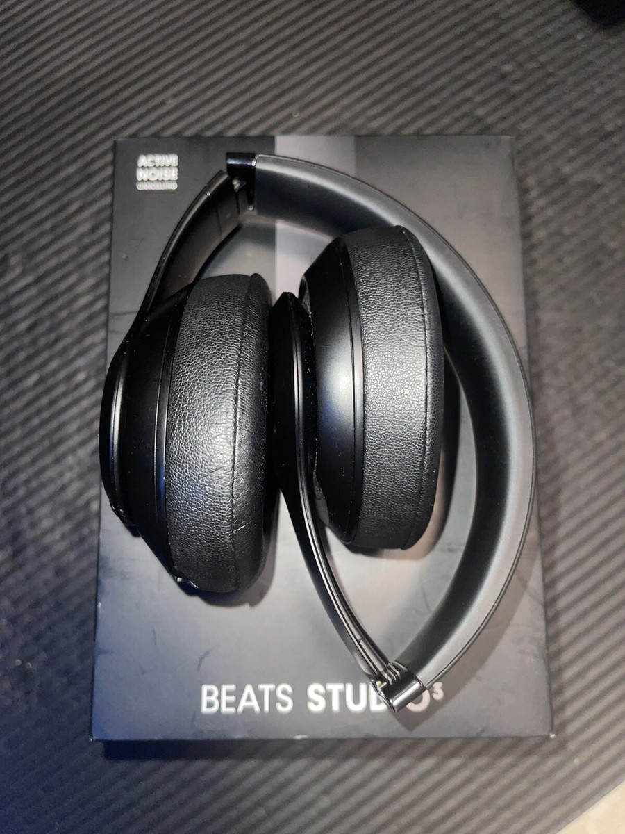 Beats Studio3 Wireless Noise Cancelling Over-Ear Headphones