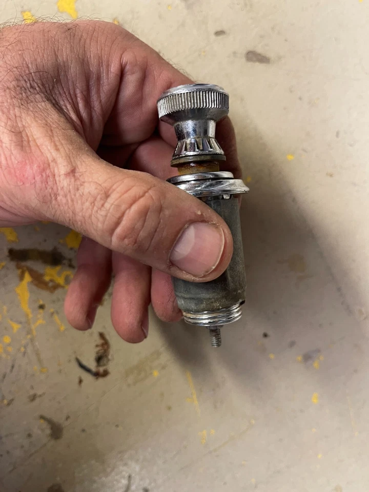 Dodge Charger 1967 encendedor de cigarrillos más carcasa cuerpo B muy bonito 66 67 cuerpo B Foto 4 de 4