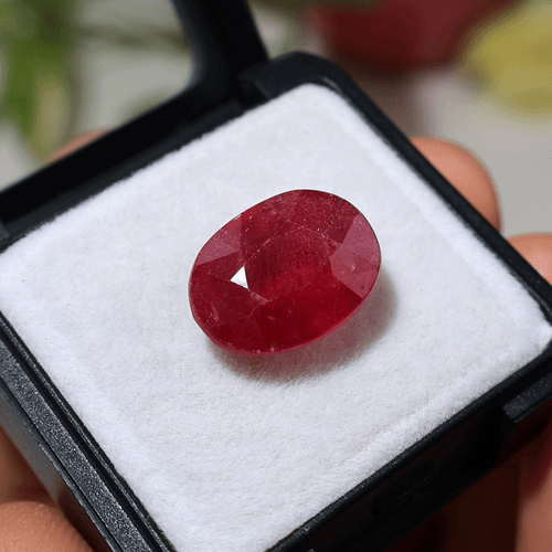 10.7 Cts Mozambique Natural Ruby High Grade 14mmx11mm Oval Faceted Cut Gemstone - Picture 5 of 10