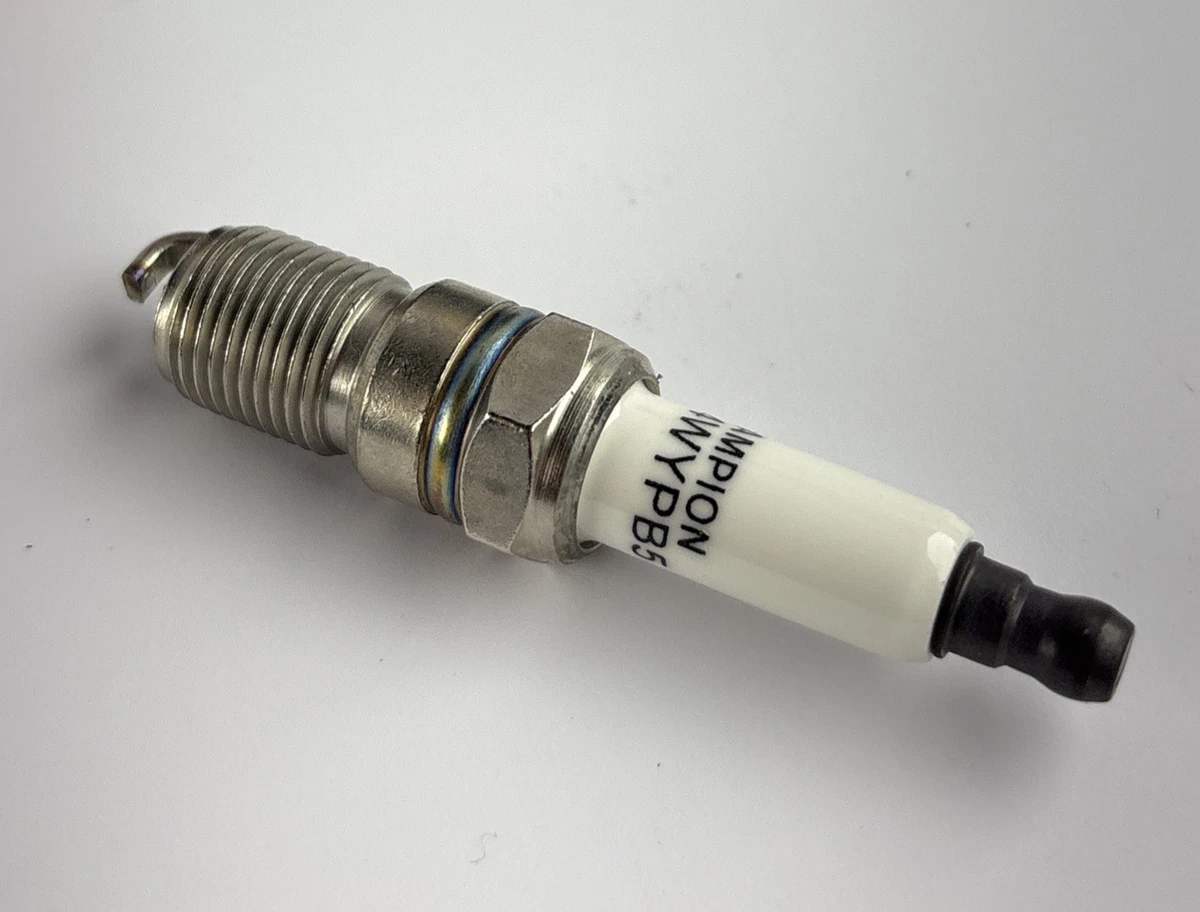 Set Of 4 Champion 9404 Iridium Spark Plugs RS14WYPB5 photo 2