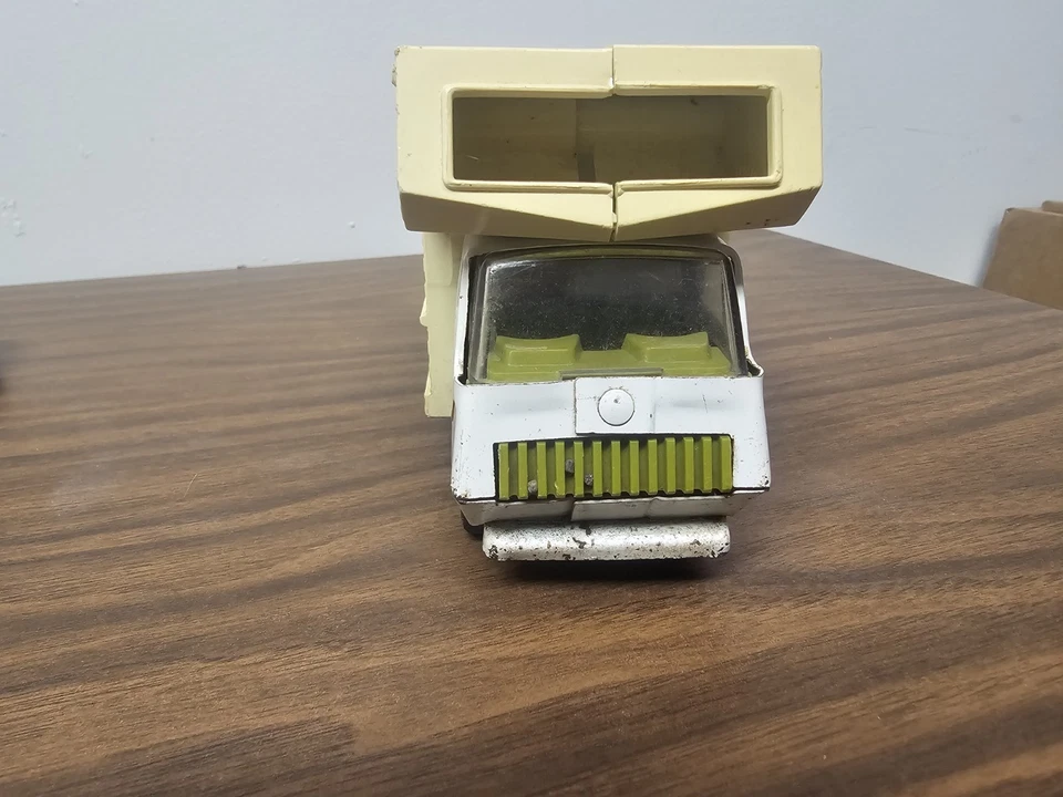 Autocaravana Tonka Winnebago vehículo de juguete vintage Foto 2 de 4
