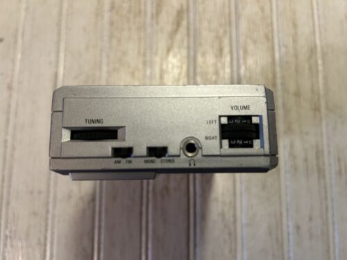 Radio Shack Realistic Portable Cassette Player SCP-10 w/FM/AM Radio - for Repair - Picture 4 of 12