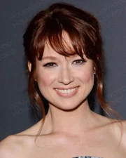 Ellie Kemper 8x10 Photo #7 WM