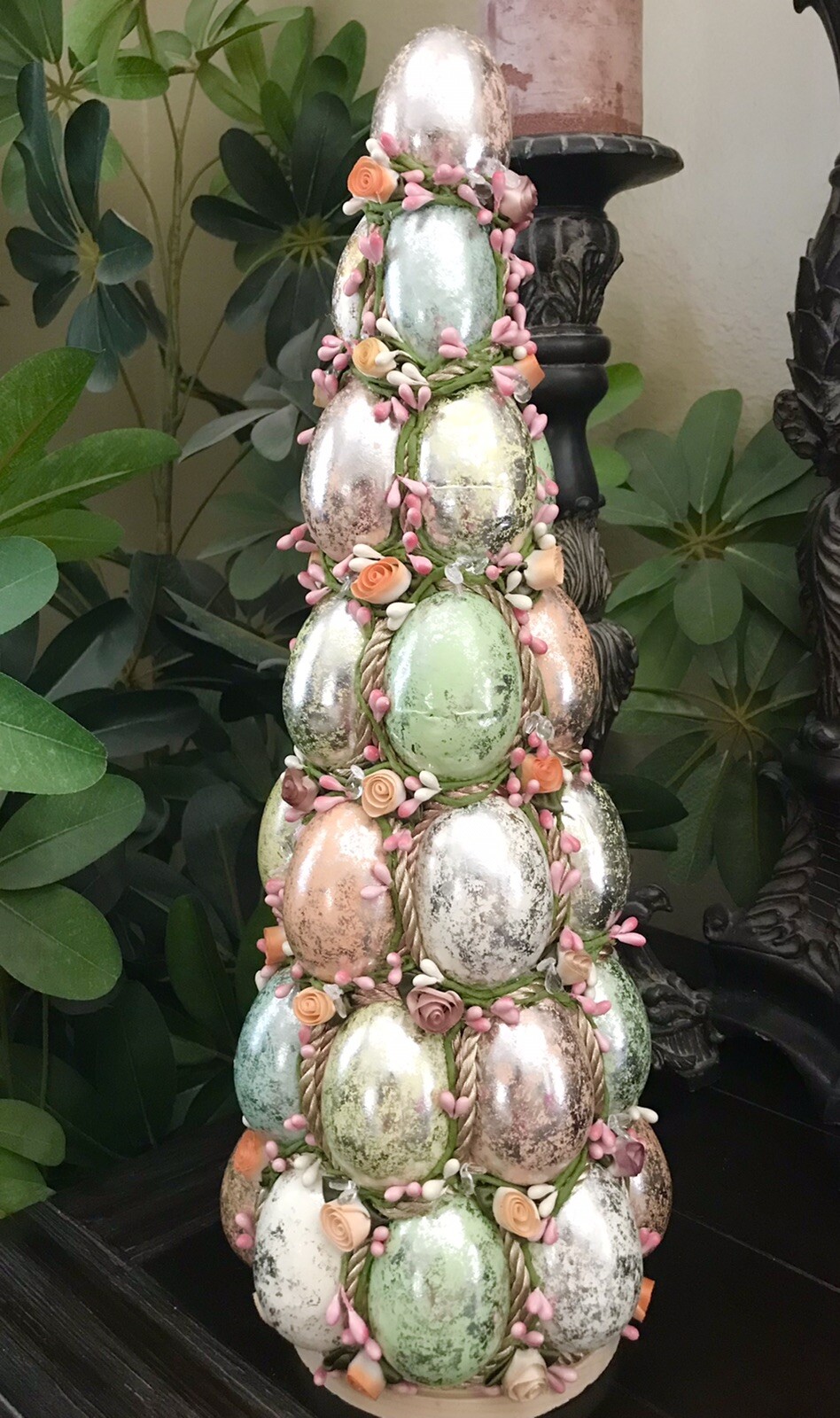 HANDMADE PASTEL SPECKLED EASTER EGGS WITH ROSES 18" TOPIARY TREE TABLE