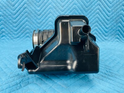 Infiniti QX56 QX80 Air Pipe Throttle Body Duct Assembly