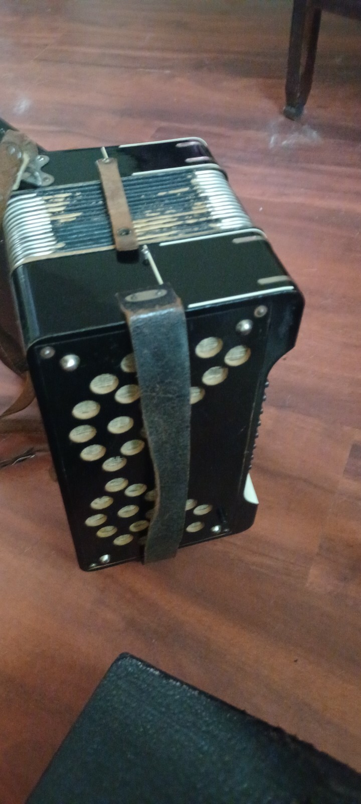Picture 4 of 9