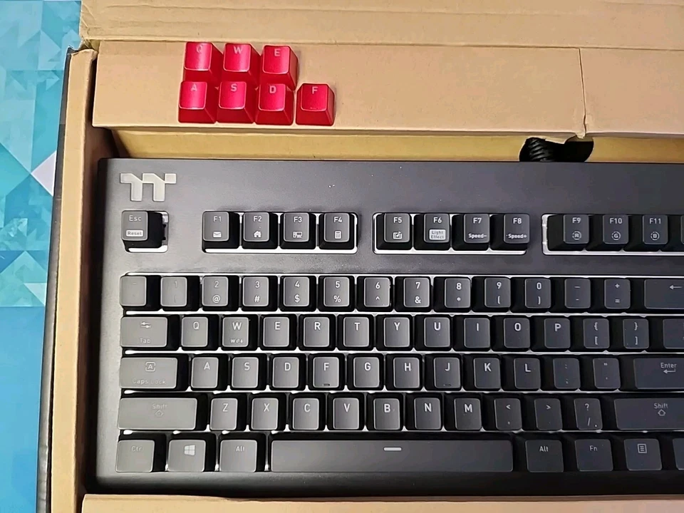 Thermaltake Premium X1 RGB Cherry MX Speed Silver  / KB-TPX-SSBRUS-01 /w Accents - Image 2 of 4