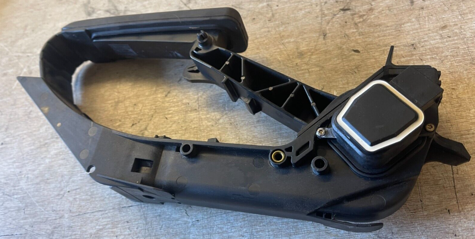 Mercedes W221 S Class Throttle Accelerator Gas Pedal 2203000104 W216 CL