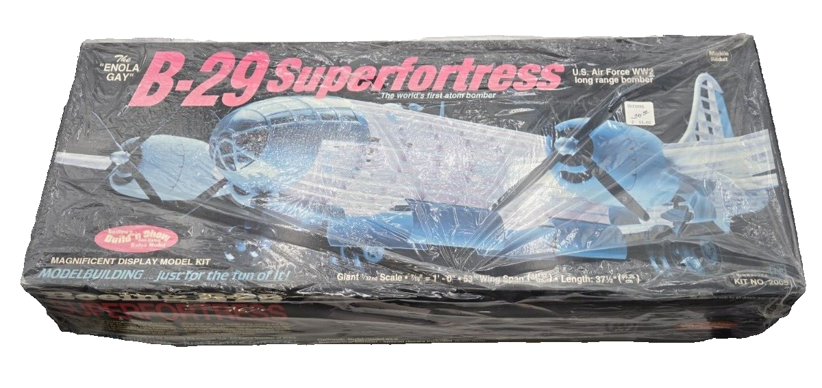 新品未開封 Guillow's B-29 Superfortress Balsa Kit ギローズ バルサキット 飛行機 模型 未組立☆ PayPay(ペイペイ)決済可能 ☆ 札幌市 豊平区 平岸 Guillows Kit 2005 The Enola Gay B-29 Superfortress Balsa Model Kit