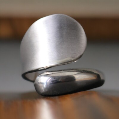 Eleganter breiter Damenring aus 925er Silber - Offener Spiralring in Matt Glanz